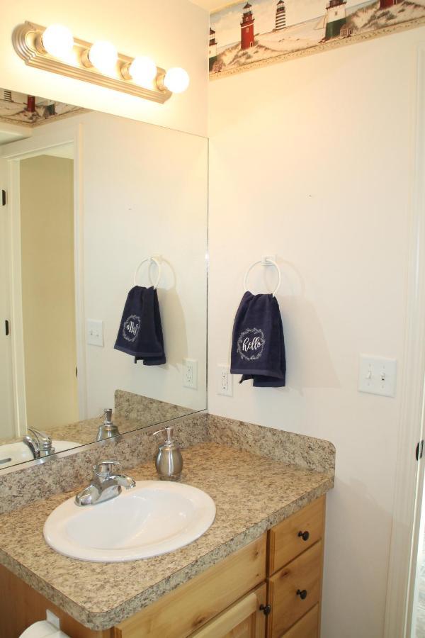 3 Queen Beds, 1 Twin Bed, 2 Rooms, 1 And A Half Bath, Self Check-In, Flexcation Equipped Idaho Falls Exterior photo